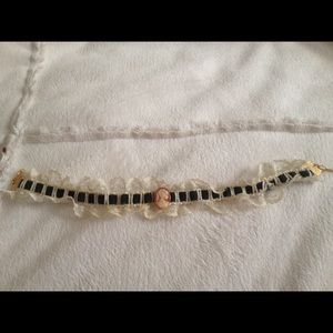 Vintage necklace/choker